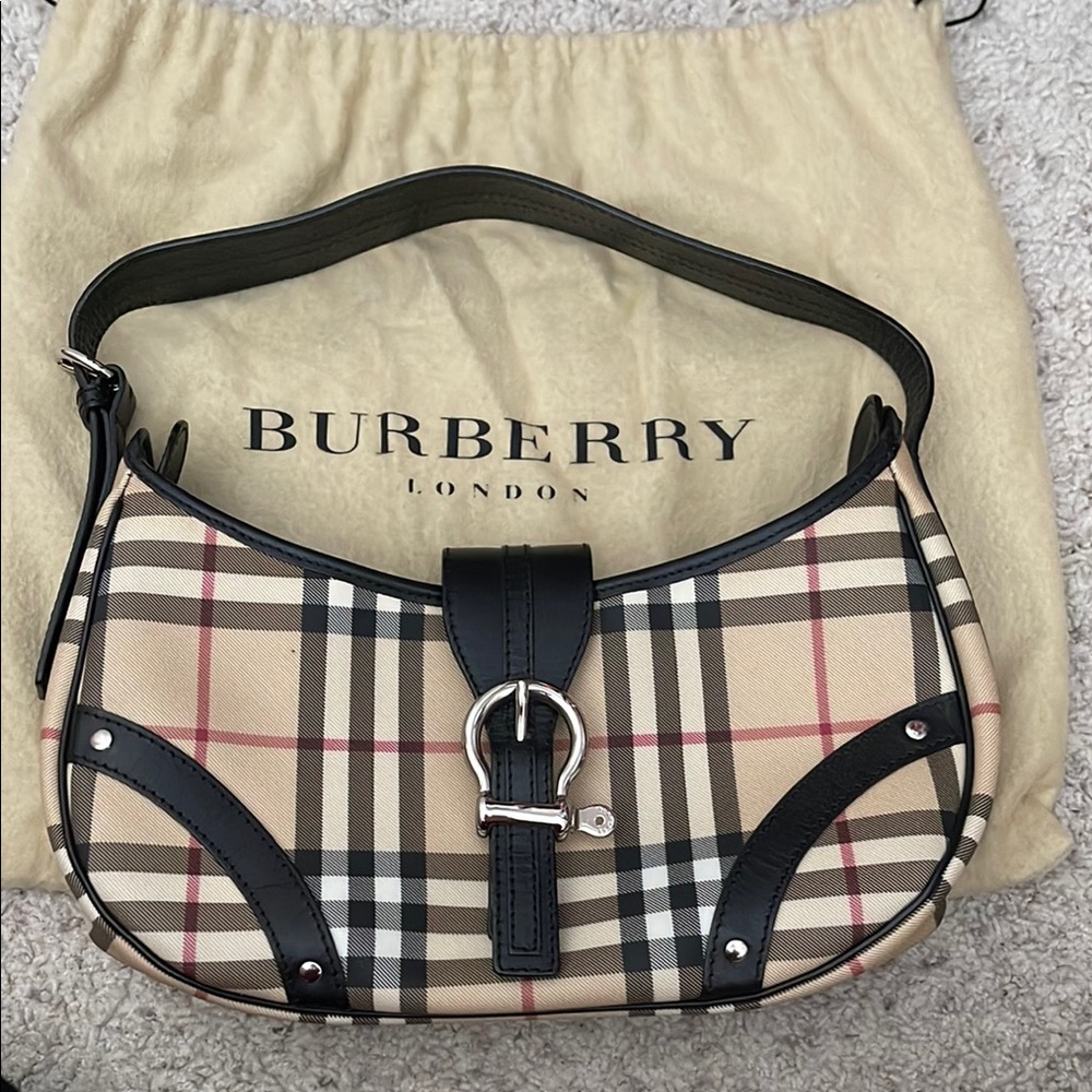 Burberry vintage signature shoulder bag